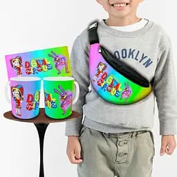 Набір:дитяча сумка-бананка+кружка Цифровий Цирк «Amazing Digital Circus» 32х15см,бананка для хлопчика через плече (01006)