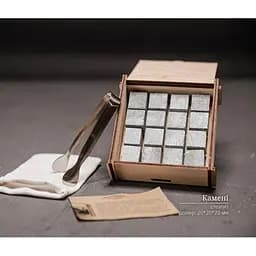 Подарунковий набір Whiskey Stones камені для віскі зі стеатиту в дерев'яній скриньці 16 штук + мішечок + щипці - мініатюра 3