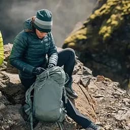 Куртка Montane Female Anti-Freeze Hoodie Deep Forest XS (1004-FANFHDFOA16) - мініатюра 6