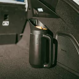 Розкидач ручний для солі та піску Fiskars Solid™ 2,3 л (1057076) - мініатюра 4