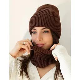 Жіноча в'язана шапка і хомут набір 2 вовна  20% з відворотом Коричневий