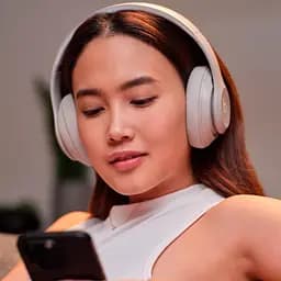 Навушники бездротові Beats Studio Pro Matte White (MC2P4) стереогарнітура матова біла - мініатюра 6