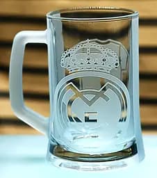 Пивний келих 660 мл Реал Мадрид Real Madrid з гравіюванням подарунок для фаната  футбольний кухоль Роналдо