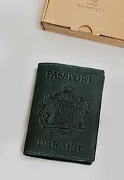 Кожаная обложка для паспорта с украинским гербом зеленая