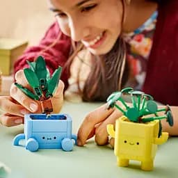Конструктор LEGO Botanicals Щасливі рослини 217 деталей (10349) - мініатюра 7