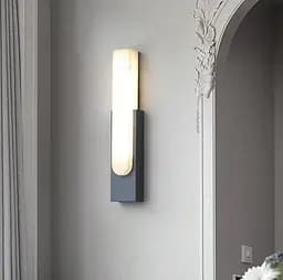 Бра з унікальним мармуровим плафоном у чорному корпусі Арт. WB 27/1 BK Line F