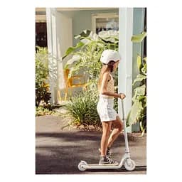 Дитячий самокат Banwood Scooter Maxi White - мініатюра 9