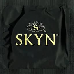 Набір Skyn Infiniti love: Презервативи безлатексні 24 шт. + Неонові кубики з позами для сексу (ROZ6400230349) - мініатюра 2