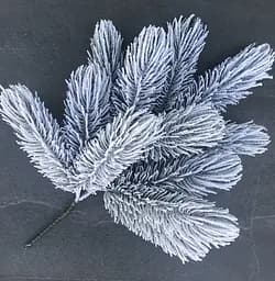 Декоративна штучна хвоя Hvoya Сосна лита гілка ялинки засніжена 60 см