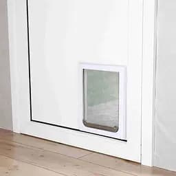 Двері Trixie для собак та котів FreeDog пластикові S/M 30x36 см/24.8-30.8 см білі (3878) - мініатюра 3
