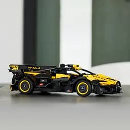 Конструктор LEGO Technic Bugatti Bolide, 905 деталей (42151) - мініатюра 6
