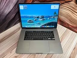 Ноутбук Apple MacBook Pro 16" A2141 i9-9980HK/32/500 (C02FJ6BCMD6R) Б/в