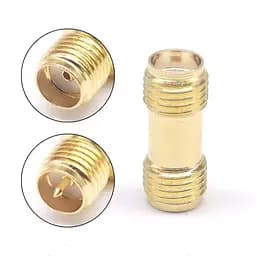 SMA перехідник з SMA female на RP-SMA female зі штирьком з 1-ї сторони (100851)