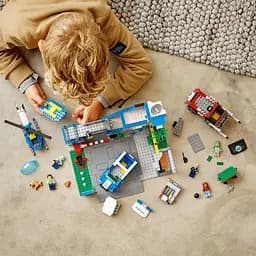 Конструктор LEGO City Поліцейська дільниця 668 деталей (60316) - мініатюра 5
