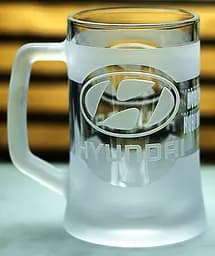 Пивний кухоль Hyundai Хюндай 660 мл з гравіюванням Подарунок автолюбителю  Келих з логотипом авто та легендарний слоган