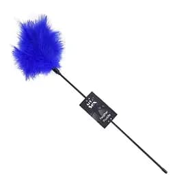 Щекоталка синяя Art of Sex - Feather Paddle, перо молодого индюка