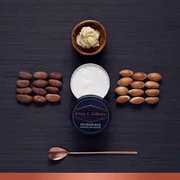 Подарунковий набір Gillette King C: Шампунь для бороди і шкіри обличчя 350 мл + Бальзам для бороди 100 мл + Гребінь для бороди + Сумка-косметичка - мініатюра 5