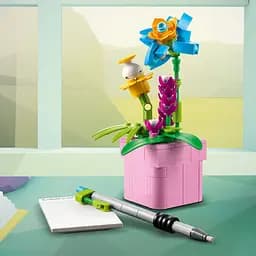 Конструктор LEGO Creator Друкарська машинка з квітами 363 деталі (31169) - мініатюра 5
