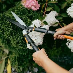 Ножиці для живоплоту механічні Fiskars OneClick (1082706) - мініатюра 3