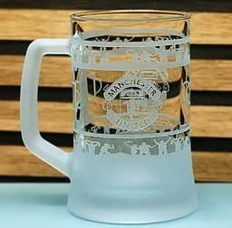 Пивний келих 660 мл ФК Манчестер Юнайтед FC Manchester United з гравіюванням подарунок для фаната   кухоль круговий