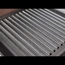 Сковорода Maysternya чавунна 28x28 см квадратна гриль з металевою ручкою (280-280-40MRgrill) - мініатюра 4