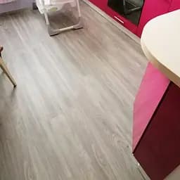 Плитка самоклеюча вінілова 3D Loft Сіре дерево 15,24х91,44см