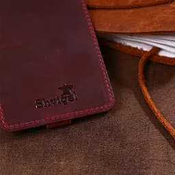 Матова вінтажна шкіряна бірка на валізу Shvigel 16558 бордова - мініатюра 7