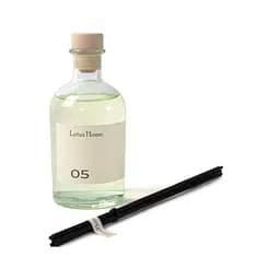 Диффузор Lotus Home - 05 (кедр, услышали, гуаяк, ваниль) 100 мл