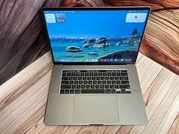 Ноутбук Apple MacBook Pro 16" i9-9880H/32/1TB (C02G84KEMD6T) Б/в