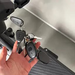 Міський електровелосипед EVOBIKE Nova S 500W з пасажирським сидінням, поворотниками, корзиною та дисплеєм, 48V 12Ah (економний, до 40 км/год), графітові-сірого кольору  - мініатюра 4