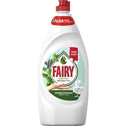 Засіб для ручного миття посуду Fairy Ніжні руки Чайне дерево і М'ята 900 мл (4015400958130)