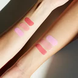 Рум'яна матові Gosh Matte Blush Up 003 Cherry Berry темно-рожеві - мініатюра 2