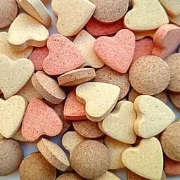 Вітамізовані ласощі для собак Beaphar Doggy’s MIX 180 т