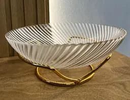 Салатник Elisey 9219-041 Золотая волна стеклянный на металлической подставке 24 см