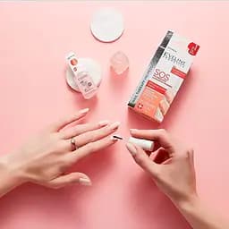 Зміцнювальний засіб для крихких та ламких нігтів Eveline Cosmetics Nail Therapy Professional SOS 12 мл - мініатюра 4