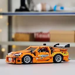 Конструктор LEGO Technic Fast and Furious Toyota Supra MK4, 810 деталей (42204) - мініатюра 4