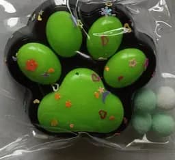 Іграшка-антистрес A-Toys Лапка котика велика 7 см чорна з зеленим