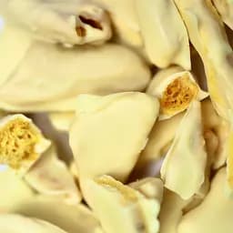 Манго сублимированный в белом шоколаде, 50г.