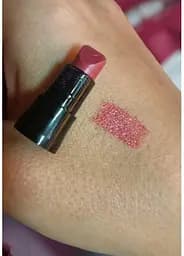 Зволожувальна кремова губна помада Avon Ультра Черешневий шик/Chic 3.6 г - мініатюра 3