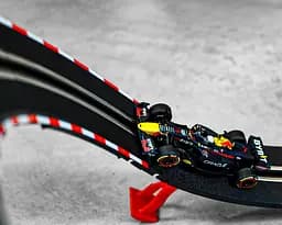 Гоночна траса Carrera Pure Red Bull Power Formula чорний 20068002 - мініатюра 4