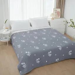 Стеганое покрывало 210x250 см с цветочным принтом уютное покрывало на кровать плед люкс стиль Графитово-серое с белым узором