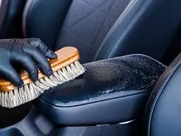 Піна для очищення шкіряного салону Carbonax Leather Mousse 150 мл (3800033106482) - мініатюра 4