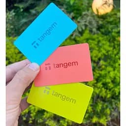 КриптогаманецьTangem Wallet 2.0 набір з 3 карт Vivid (TG128X3-V) - мініатюра 2