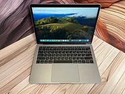 Ноутбук Apple MacBook Air 13" i5-8210Y/16/256 (FVFZL25PLYWP) Б/в