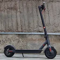 Електросамокат E-scooter M365 Pro 11Ah чорний (модель 2025 року) - мініатюра 2