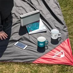 Килимок Naturehike Moisture proof camping picnic mat NH17D050-B L 145х200cm - мініатюра 3