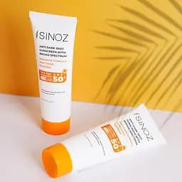 Сонцезахисний крем для обличчя Sinoz Anti Dark Spot Sunscreen SPF50+ проти темних плям 50 мл - мініатюра 2