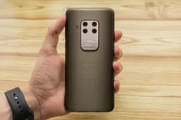 Смартфон Motorola One Zoom 4/128GB Brushed Bronze - мініатюра 6