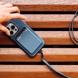 Чохол-накладка Native Union (RE) Classic Case Navy для iPhone 16 (RECLA-NAV-NP24) - мініатюра 3