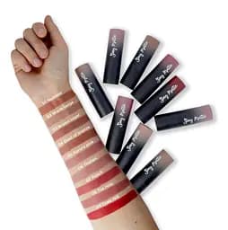 Помада для губ Parisa Stay matte L-08 відтінок 02 (Warm beige) 3.6 г - мініатюра 3